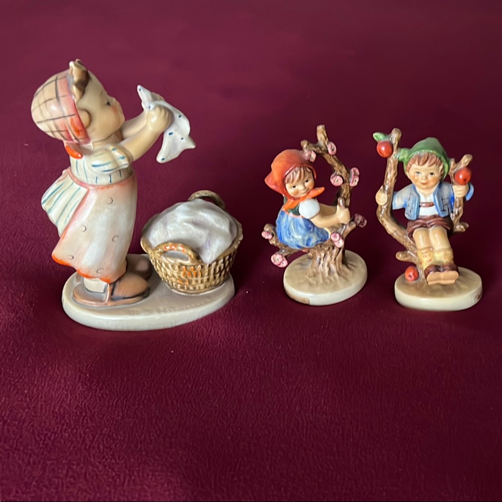 Charming Ceramic Figurines Set